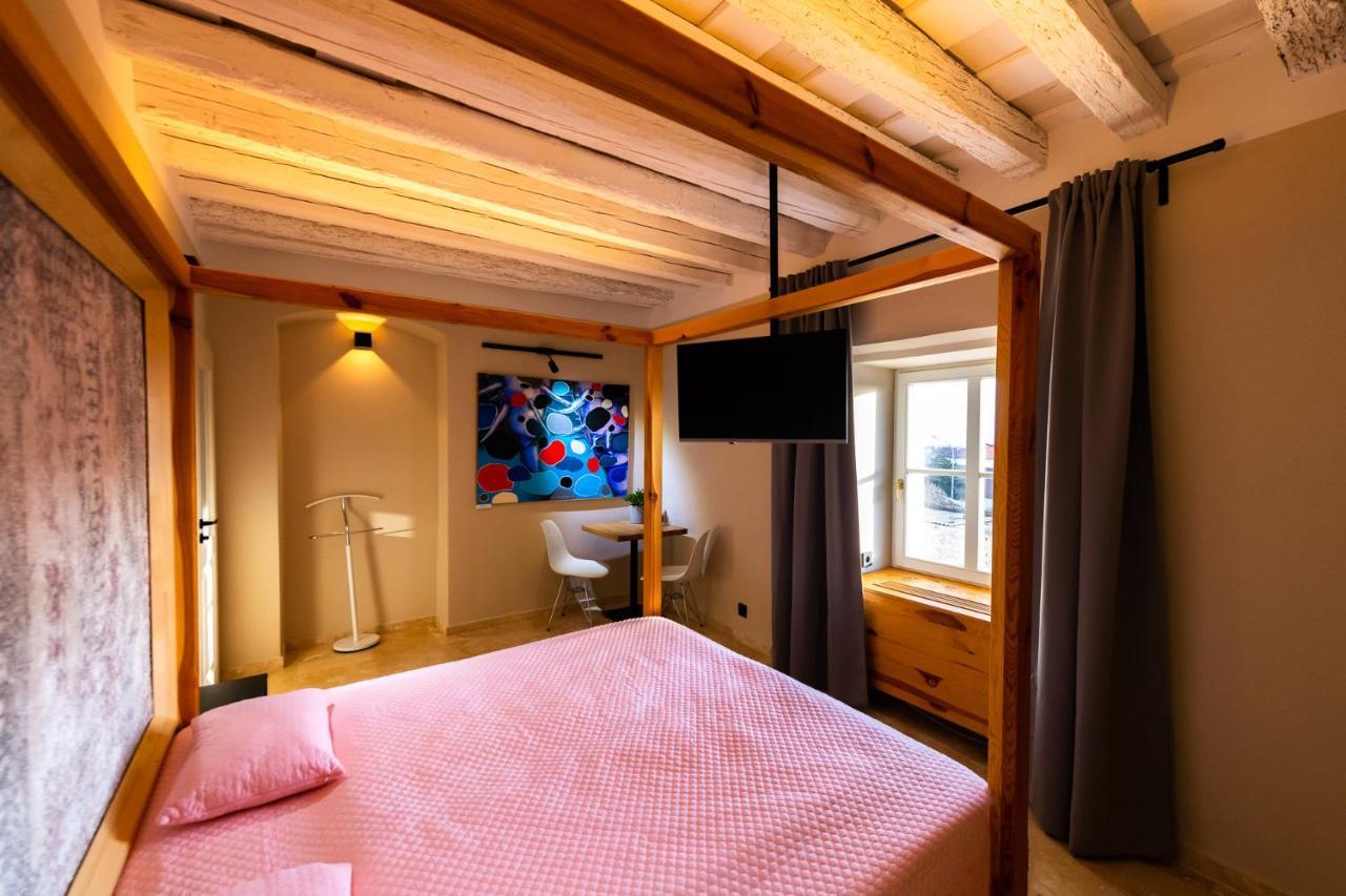 Hotel Desatero Mikulov Eksteriør billede